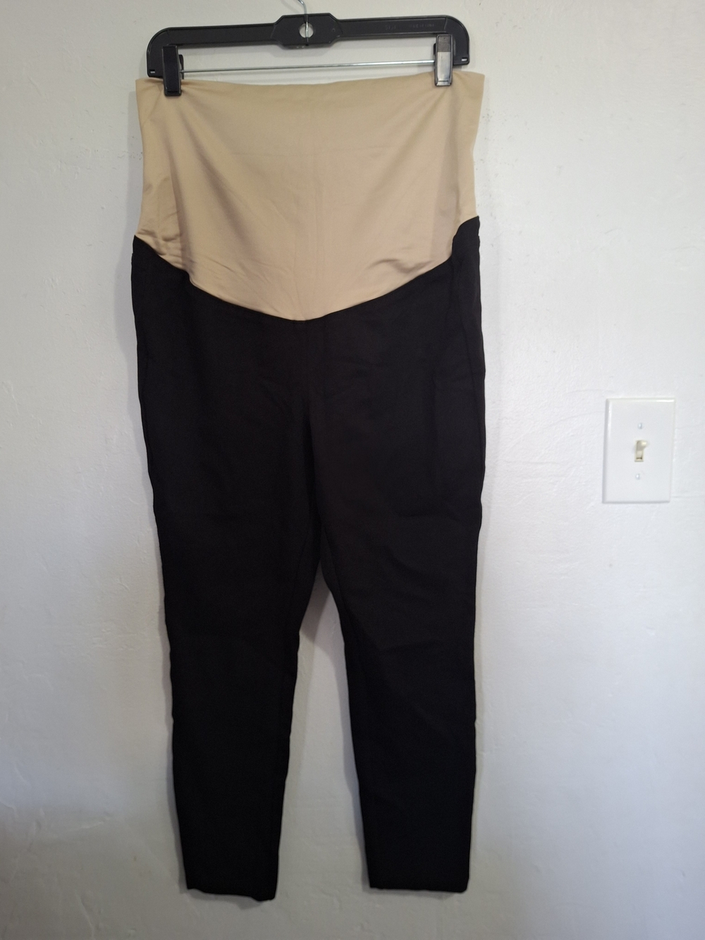 LOFT Two-Tone Skinny Maternity Pants in Black & Beige Size L.